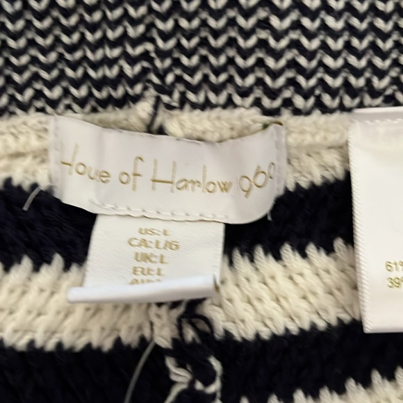 House of Harlow Blue & Cream Knit 2 Pc. set - Picture 5 of 6